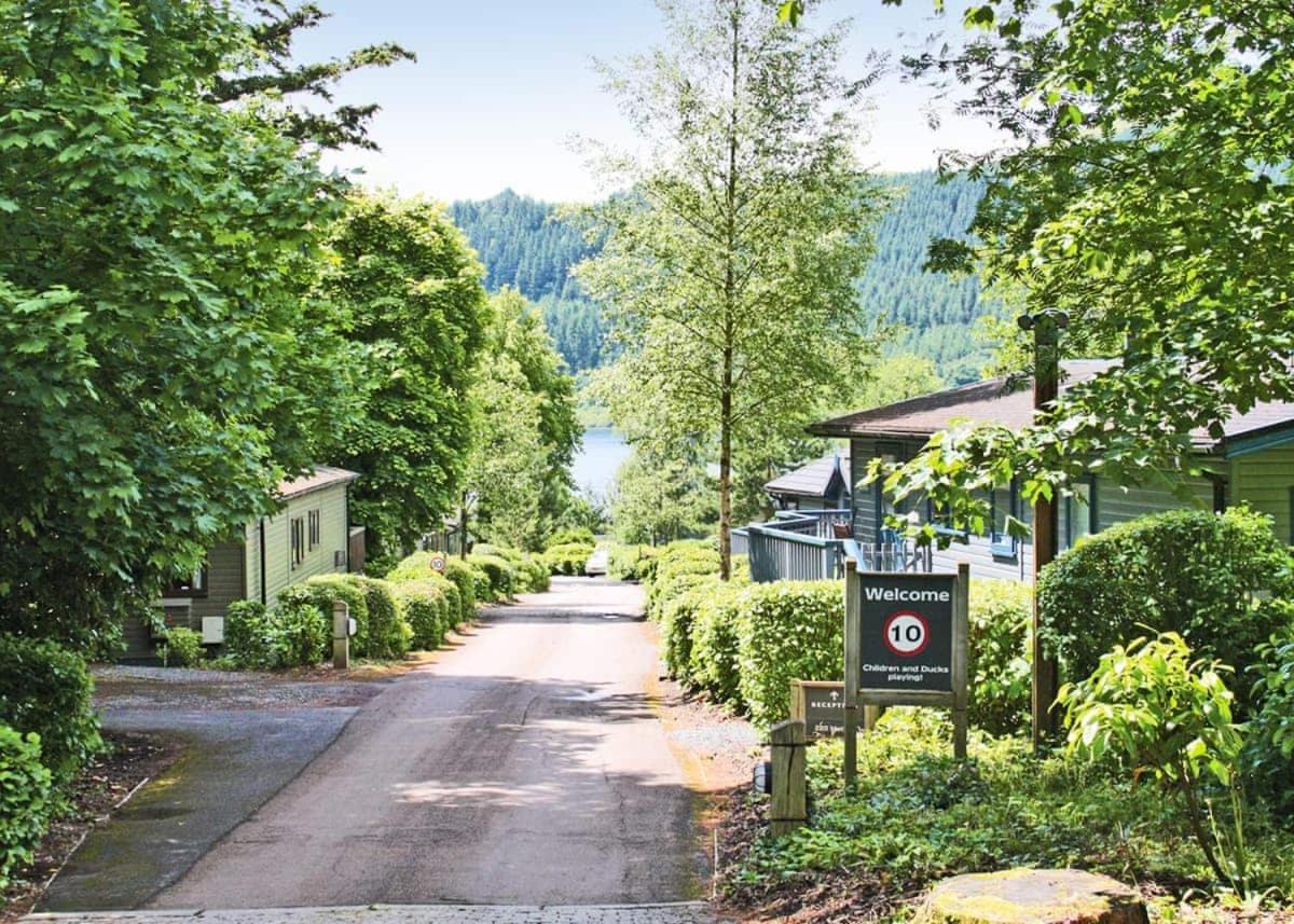 Bassenthwaite Lakeside Lodges エクステリア 写真