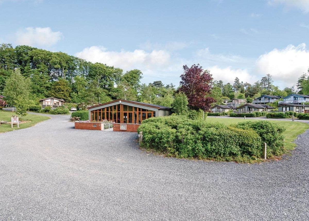 Bassenthwaite Lakeside Lodges エクステリア 写真